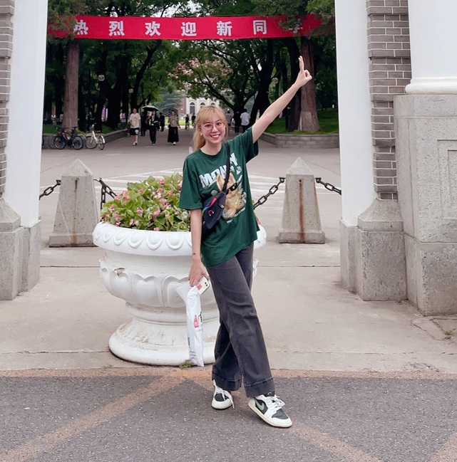 胡志明 美女骑行,帅哥导游-來趣玩旅游